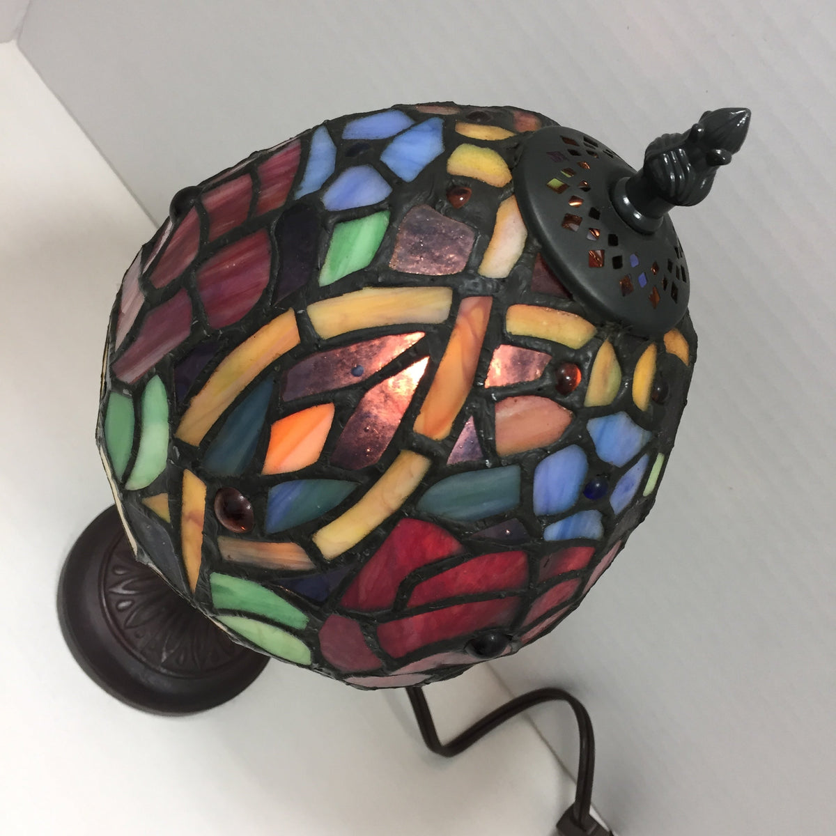 ステンドグラス　ランプ　卓上　シェード　インテリア レトロなステンドグラスシェードの卓上ランプC【受注生産