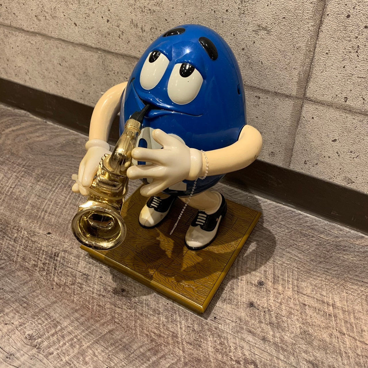 M &M's ブルー サックス ディスペンサー フィギュア アメトイ