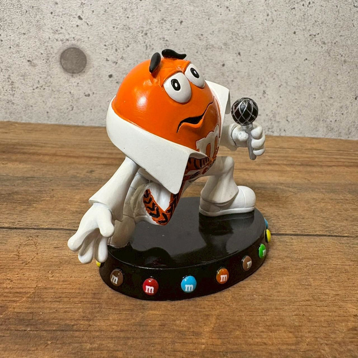 陶器フィギュア 【M&M's Sweet On Elvis collection】オレンジ