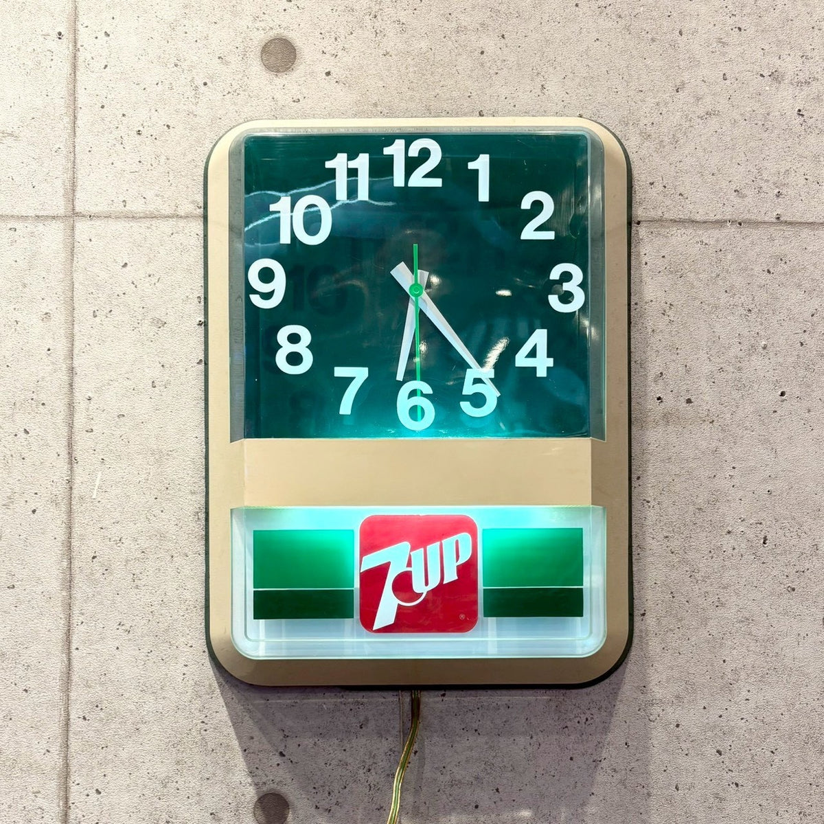 最終価格　セブンアップ　7up ビンテージクロック 電飾クロック 【 7UP（セブンアップ）】 販促品 1985年製 – L.A.DEPO