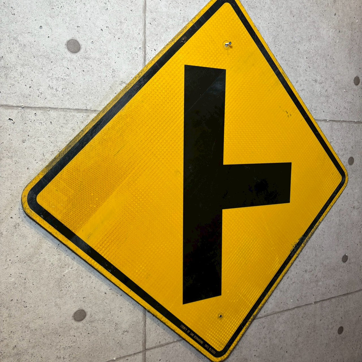 道路標識 【T字路（T-INTERSECTION）】 ロードサイン ヴィンテージ看板