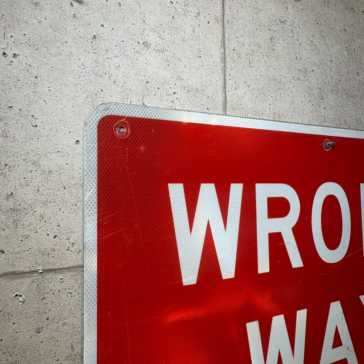 道路看板 【WRONG WAY】 ロードサイン 実物標識 – L.A.DEPO
