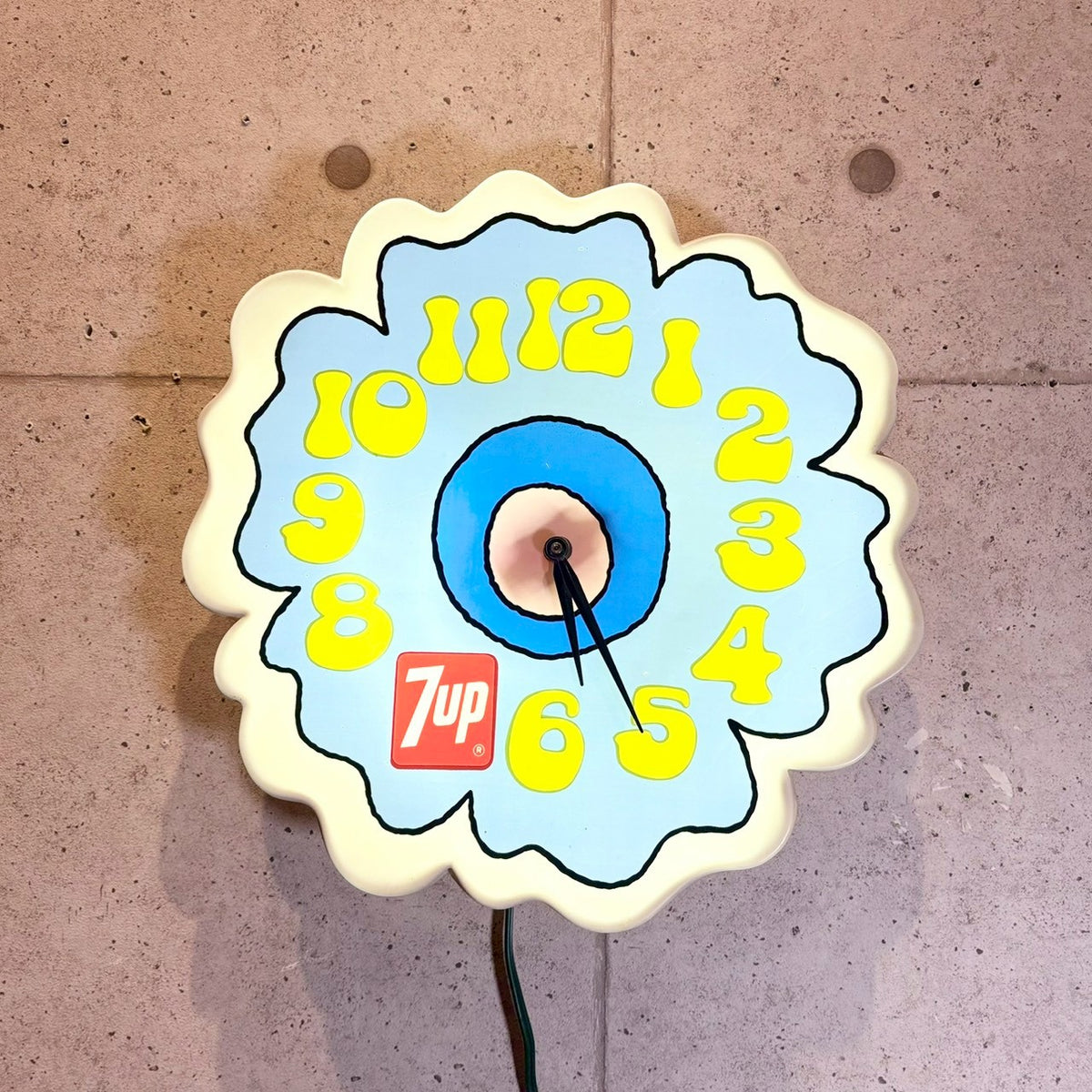 ヴィンテージ！？7up 掛け時計 電飾クロック 【7UP（セブンアップ 】 ミッドセンチュリーインテリア