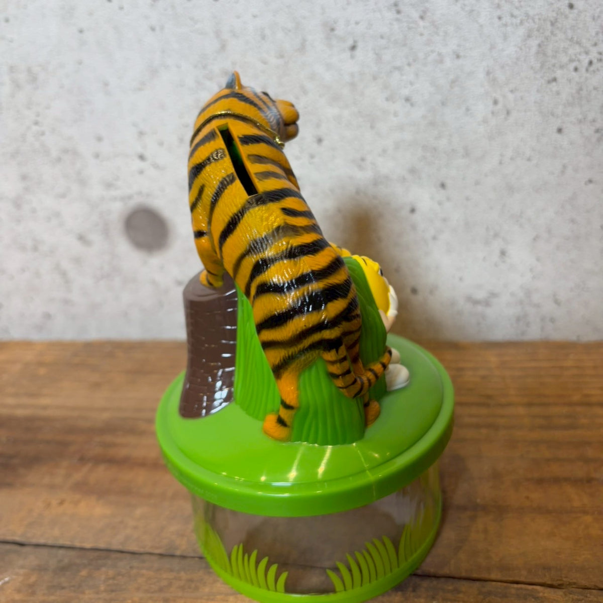 貯金箱【M&M's（エムアンドエムズ）】Wild Adventures Endangered