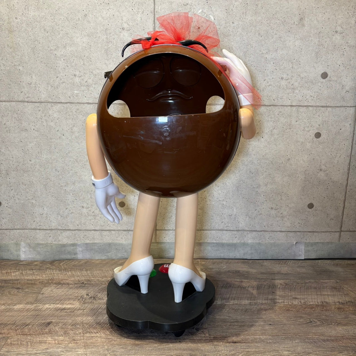 エムアンドエムズ　ストアディスプレイ　ラック　シェルフ　アメトイ　店舗用 ストアディスプレイ 【M&M'S（エムアンドエムズ）】イエロー