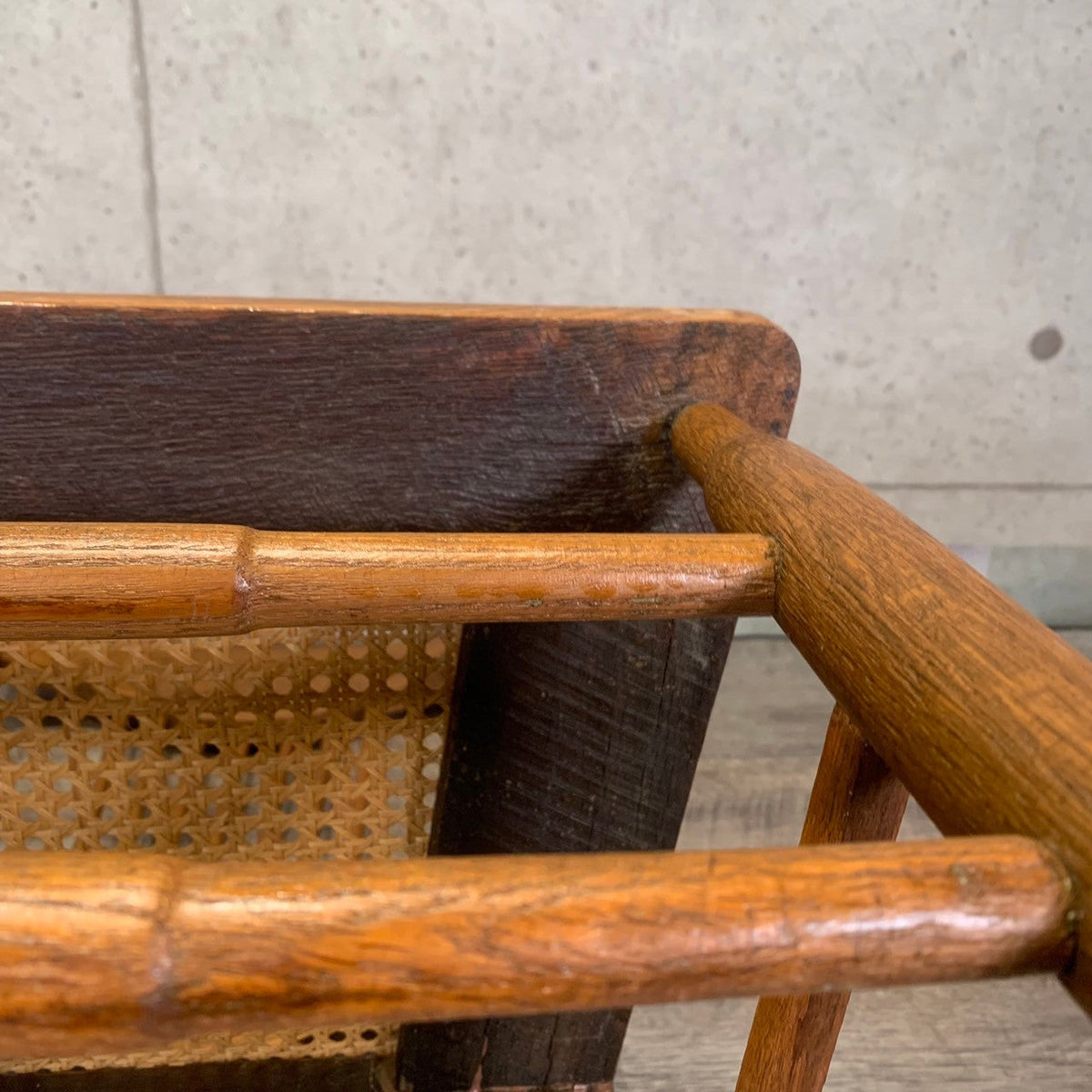 ダイニングチェア アンティーク調 木製椅子 アーリーアメリカン