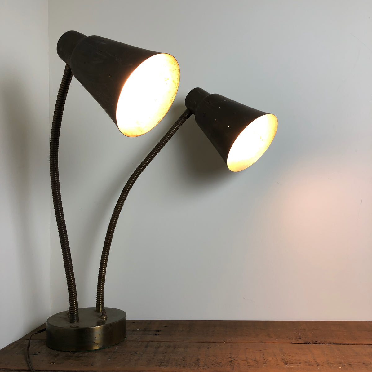 品番0012 双頭 デスクライト 電気スタンド 卓上 アンティーク 照明