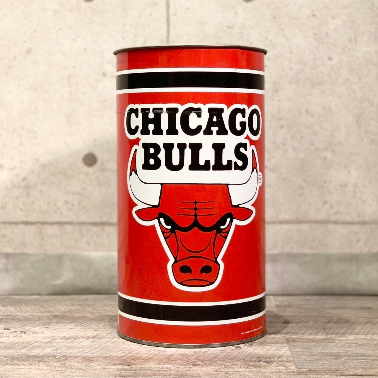 NBA ひっくり返そ シカゴブルズ 缶ケース
