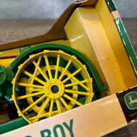 John Deere（ジョンディア）Waterloo トラクター　【ERTL（アートル）】  ミニチュアモデル　レトロ農機　オブジェ　ミニカー　ヴィンテージ
