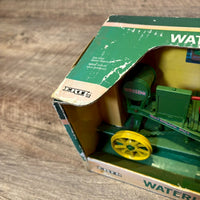 John Deere（ジョンディア）Waterloo トラクター　【ERTL（アートル）】  ミニチュアモデル　レトロ農機　オブジェ　ミニカー　ヴィンテージ
