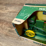 John Deere（ジョンディア）Waterloo トラクター　【ERTL（アートル）】  ミニチュアモデル　レトロ農機　オブジェ　ミニカー　ヴィンテージ