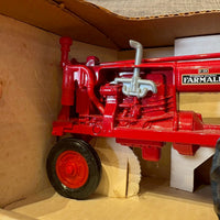 Farmall F-20 トラクター　【ERTL（アートル）】 ミニチュアモデル　レトロ農機　レッド　オブジェ　ミニカー　ヴィンテージ