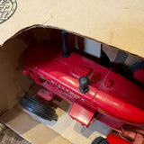 McCormick WD-9トラクター　【ERTL（アートル）】 ミニチュアモデル　レトロ農機　オブジェ　ミニカー　ヴィンテージ