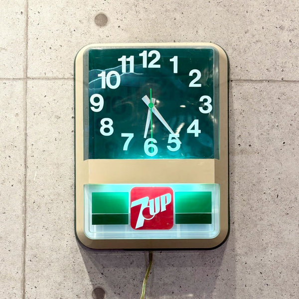 電飾クロック　【 7UP（セブンアップ）】　販促品　1985年製