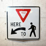 道路標識　【YIELD（道を譲る）】　ロードサイン　ヴィンテージ看板