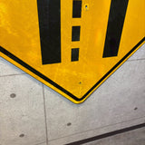 道路標識　【車線減少（Lane Ends）】　ロードサイン　ヴィンテージ看板