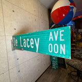 道路看板【De Lacey AVE OON】　ロードサイン　実物標識
