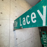 道路看板【De Lacey AVE OON】　ロードサイン　実物標識