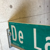 道路看板【De Lacey AVE OON】　ロードサイン　実物標識