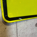 道路看板　【進行方向誘導】　ロードサイン　実物標識　