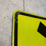 道路看板　【進行方向誘導】　ロードサイン　実物標識　