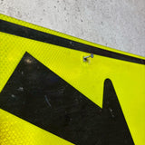 道路看板　【進行方向誘導】　ロードサイン　実物標識　