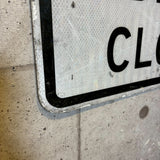 道路看板　【SIDEWALK CLOSED（歩道閉鎖）】　ロードサイン　実物標識　