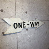 ロードサイン　【ONE WAY】　道路看板　標識