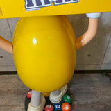 ストアディスプレイ 【M&M'S（エムアンドエムズ）】イエロー　アメトイ　ショップ什器