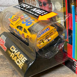 ダイキャストミニカー【M&M's（エムアンドエムズ）】Ken Schrader #36 Premier Series Chase the Race 1/64 NASCAR ヴィンテージ