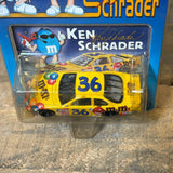 ダイキャストミニカー【M&M's（エムアンドエムズ）】Ken Schrader #36 2000 Pontiac 1/64 世界22,728台限定 Action Collectibles NASCAR
