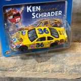 ダイキャストミニカー【M&M's（エムアンドエムズ）】Ken Schrader #36 Keep Back New Driver 2000 Grand Prix 1/64 世界17,928台限定 ヴィンテージ