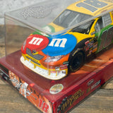 ダイキャストカー【M&M's（エムアンドエムズ）】Winner's Circle NASCAR Kyle Busch #18 1/24 ヴィンテージ