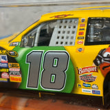 ダイキャストカー【M&M's（エムアンドエムズ）】Winner's Circle NASCAR Kyle Busch #18 1/24 ヴィンテージ