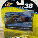 ダイキャストミニカー【M&M's（エムアンドエムズ）】Winner's Circle NASCAR Elliott Sadler #38 Fort Worth Win 2004 Raced Version 1/64 ヴィンテージ