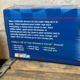 ダイキャストカー【M&M's（エムアンドエムズ）】Groovy Summer Trailer Rig Elliott Sadler #38 Winner's Circle NASCAR トレーラー ヴィンテージ