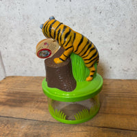 貯金箱【M&M’s（エムアンドエムズ）】Wild Adventures Endangered Wildlife Coin Bank「Tiger（トラ）」 ヴィンテージ