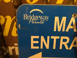 品番0654　ロードサイン　MAIN ENTRANCE　正面玄関　左方向矢印　トラフィックサイン　看板　標識　ヴィンテージ　千葉店