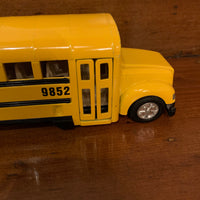 品番4767　K-LINE KRUISERS SCHOOL BUS TOY CAR / スクールバス ミニカー ヴィンテージ　千葉店