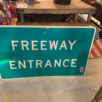 品番6877　FREEWAY ENTRANCE Sign / 高速道路 入り口　標識　サインプレート　ヴィンテージ　千葉店